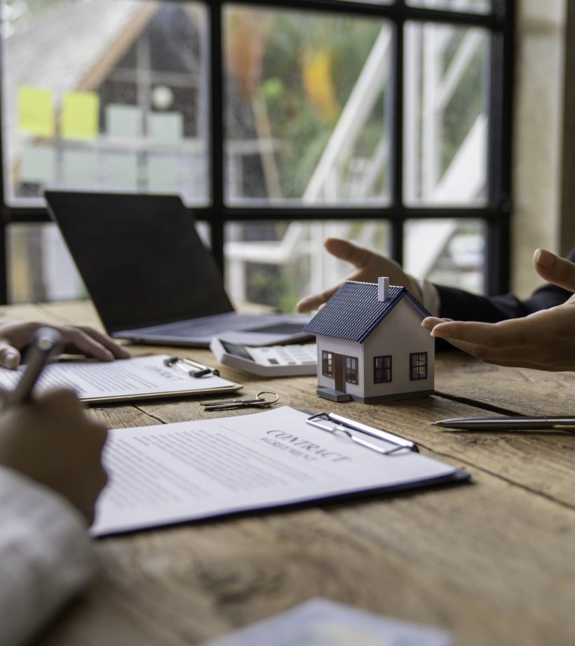 asesoramiento inmobiliario en contrato de compraventa de vivienda en Málaga