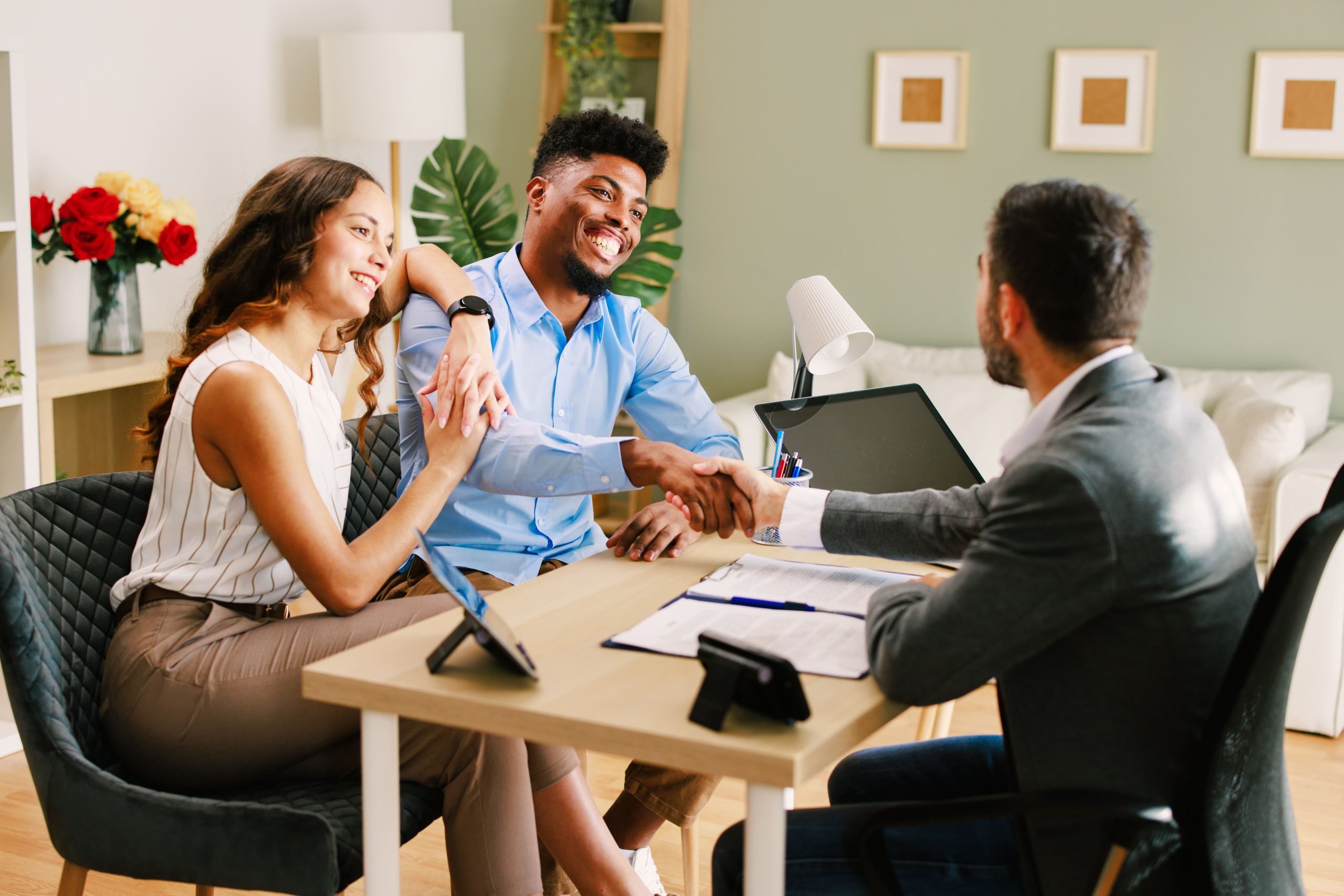 acuerdo de compra venta de vivienda con inmobiliaria en Málaga